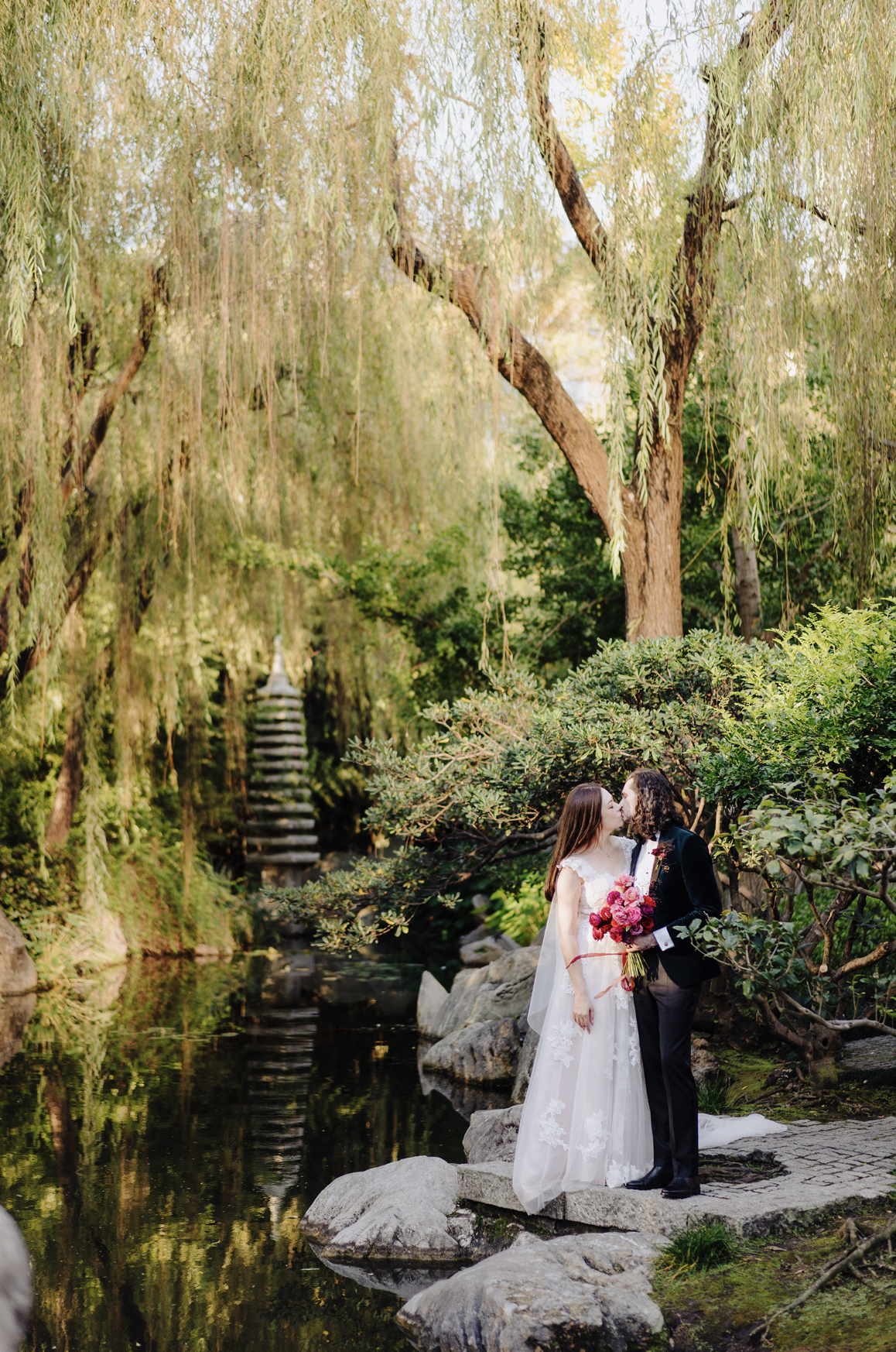 Candid wedding photography at the Chinese Garden of Friendship, Darling Harbour, Sydney